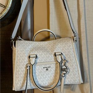 Micheal Kors satchel